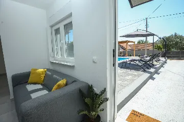 Glavica Villa with Private Pool for up to 6 Guests