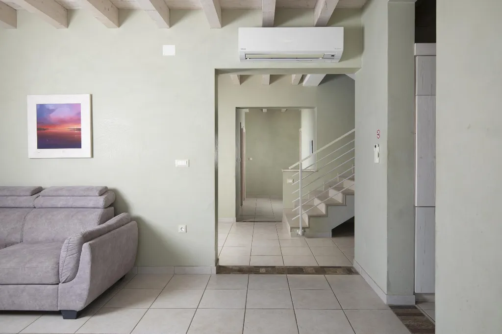 Ližnjan 5-Bedroom Villa for 12 Guests