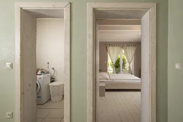 Ližnjan 5-Bedroom Villa for 12 Guests