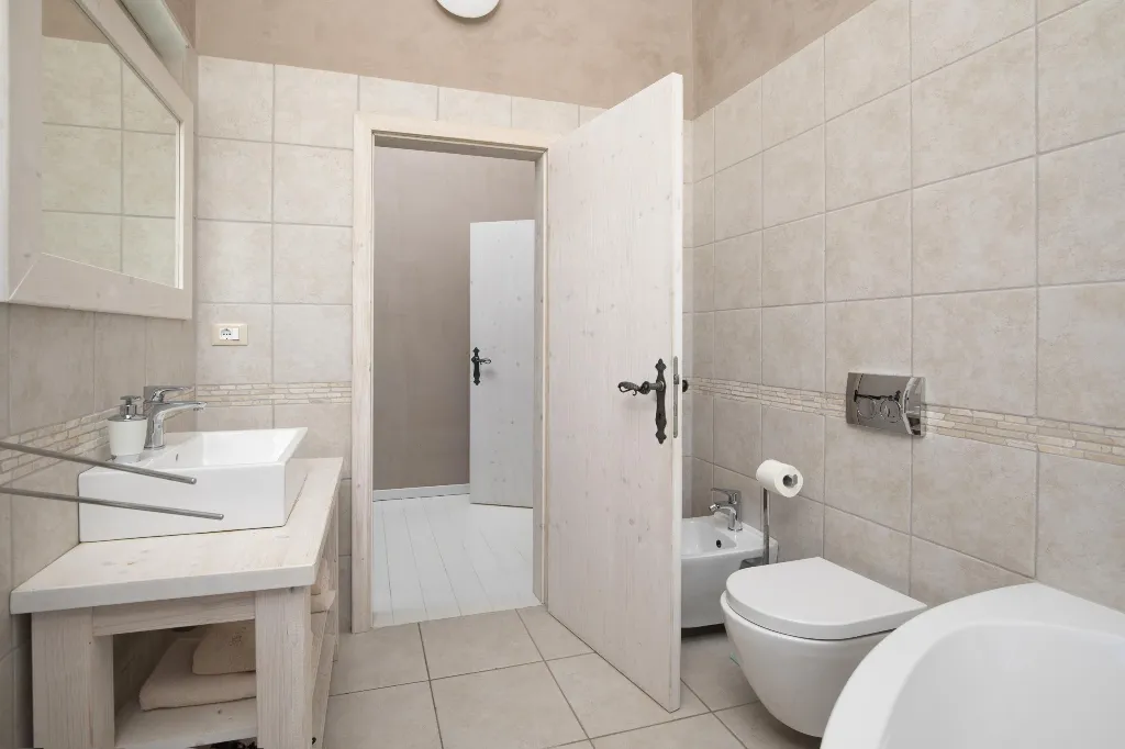 Ližnjan 5-Bedroom Villa for 12 Guests