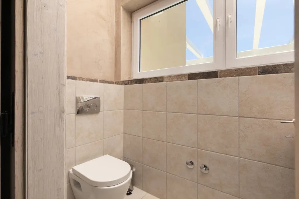 Ližnjan 5-Bedroom Villa for 12 Guests