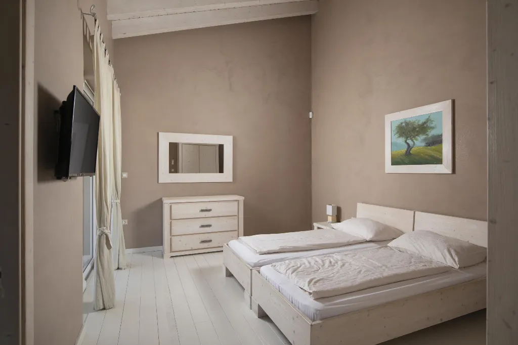 Ližnjan 5-Bedroom Villa for 12 Guests