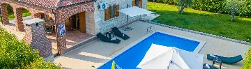 4-Bedroom Villa in Butkovići for Up to 9