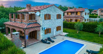 4-Bedroom Villa in Butkovići for Up to 9