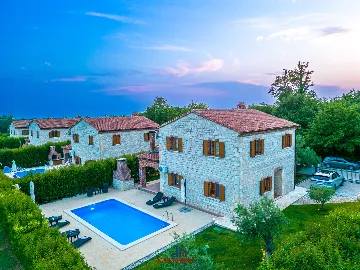 4-Bedroom Villa in Butkovići for Up to 9