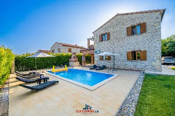 4-Bedroom Villa in Butkovići for Up to 9