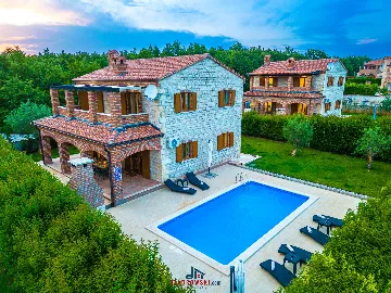 4-Bedroom Villa in Butkovići for Up to 9
