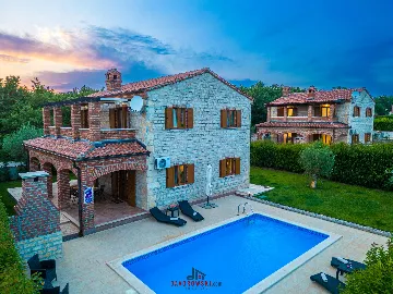 4-Bedroom Villa in Butkovići for Up to 9