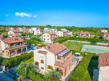 4-Bedroom Villa in Butkovići for Up to 9