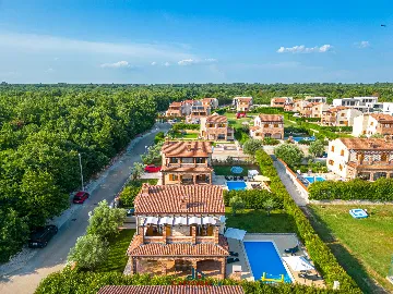 4-Bedroom Villa in Butkovići for Up to 9