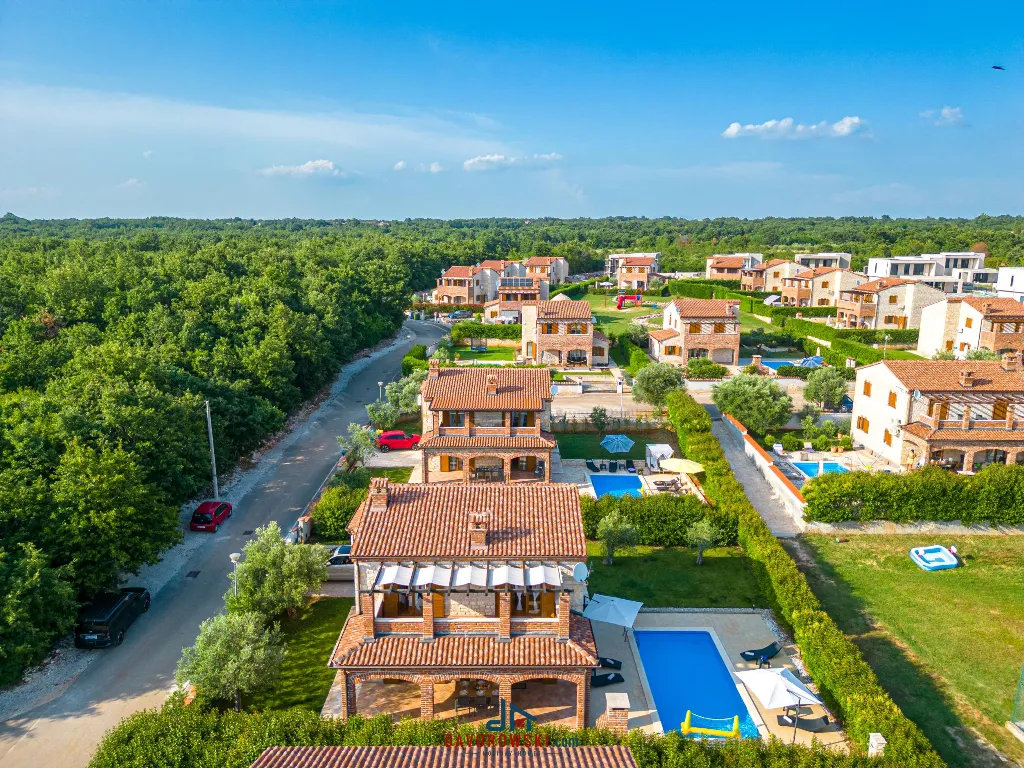 4-Bedroom Villa in Butkovići for Up to 9