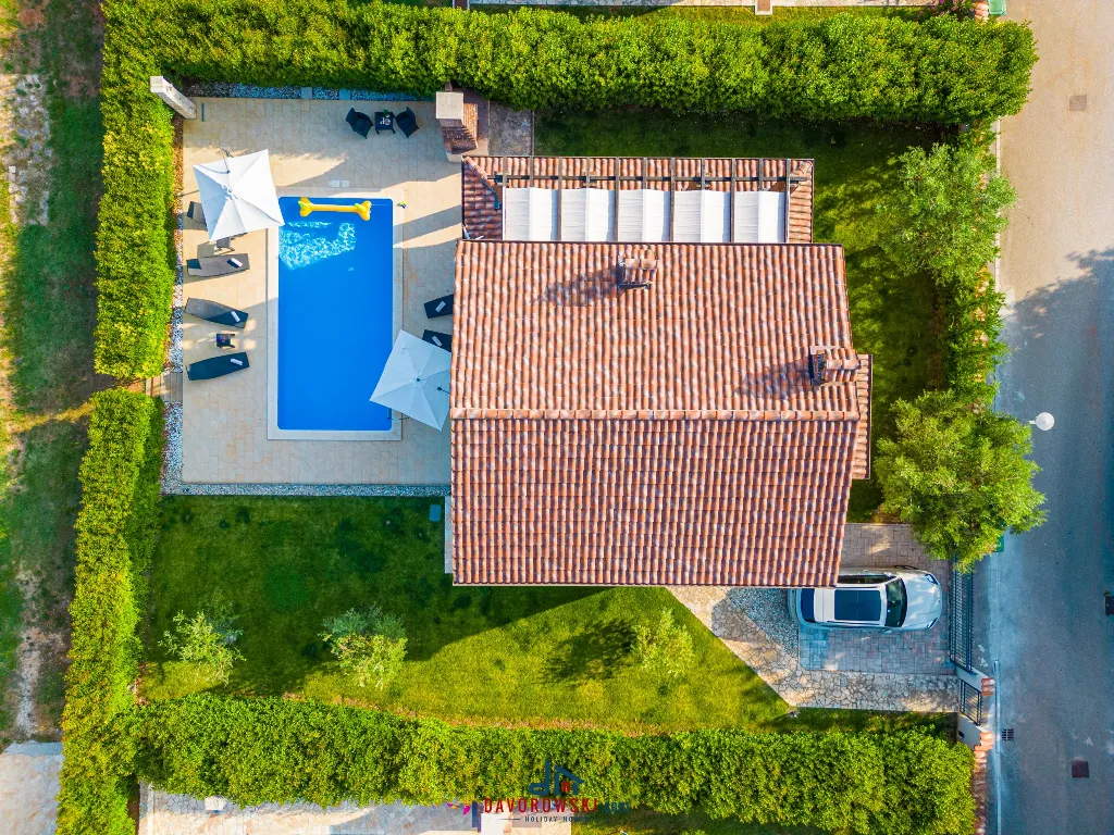 4-Bedroom Villa in Butkovići for Up to 9