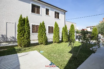 Villa in Vintijan with Private Pool for 6