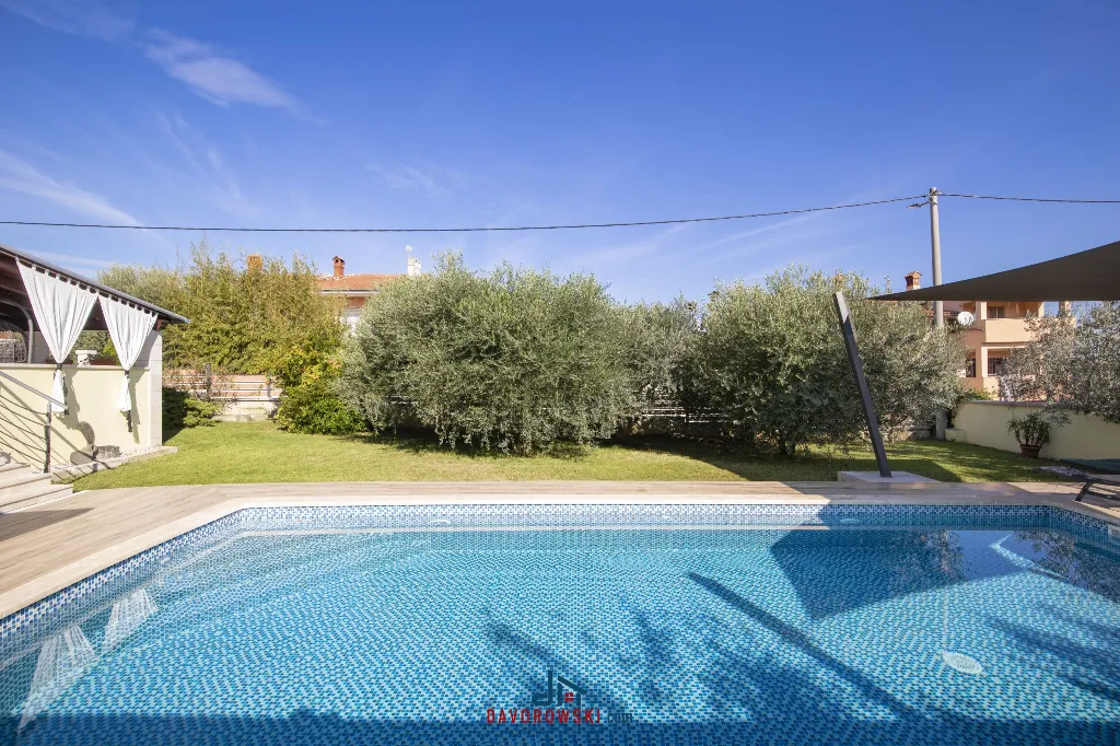 Villa in Vintijan with Private Pool for 6