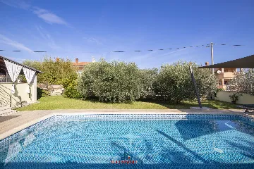 Villa in Vintijan with Private Pool for 6