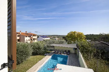 Villa in Vintijan with Private Pool for 6