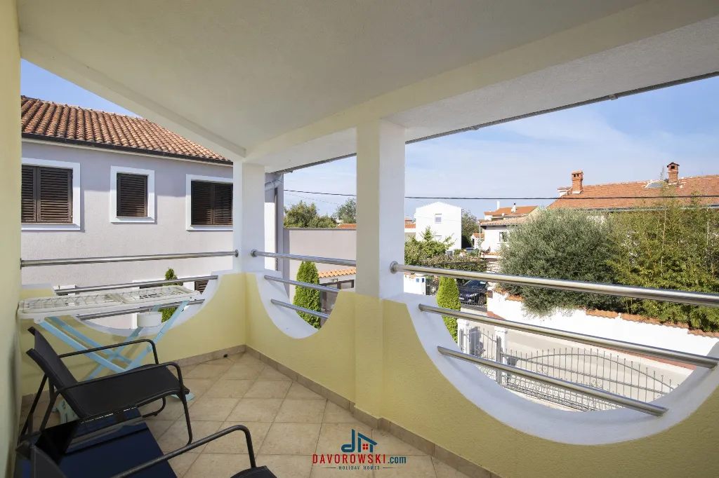 Villa in Vintijan with Private Pool for 6