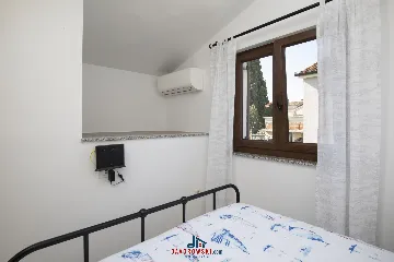 Villa in Vintijan with Private Pool for 6