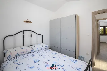 Villa in Vintijan with Private Pool for 6