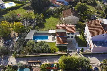 Villa in Vintijan with Private Pool for 6
