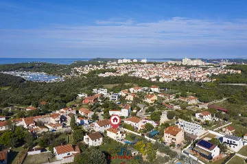 Villa in Vintijan with Private Pool for 6