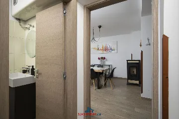 Villa in Vintijan with Private Pool for 6