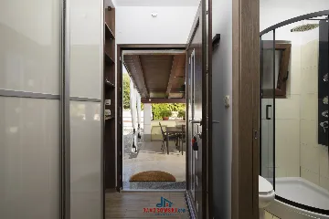 Villa in Vintijan with Private Pool for 6