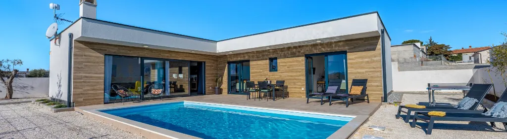 2-Bedroom Villa with Pool in Pula (Sleeps 5)