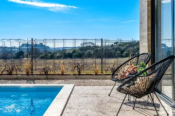 2-Bedroom Villa with Pool in Pula (Sleeps 5)