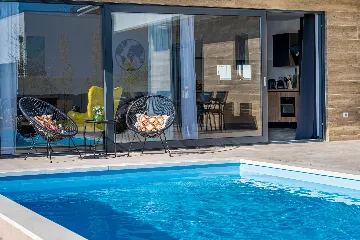 2-Bedroom Villa with Pool in Pula (Sleeps 5)