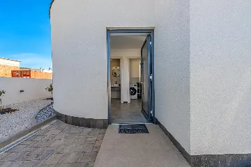 2-Bedroom Villa with Pool in Pula (Sleeps 5)