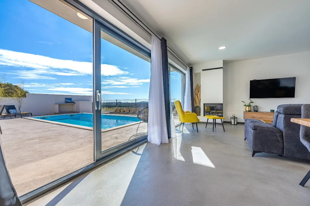 2-Bedroom Villa with Pool in Pula (Sleeps 5)