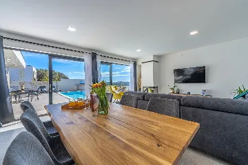 2-Bedroom Villa with Pool in Pula (Sleeps 5)