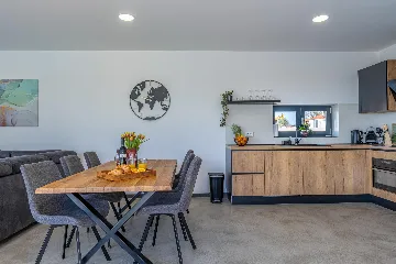 2-Bedroom Villa with Pool in Pula (Sleeps 5)