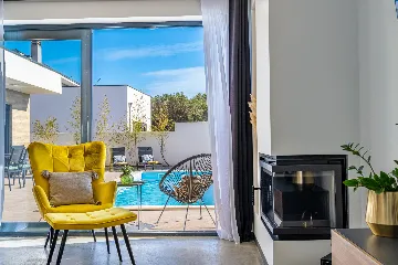 2-Bedroom Villa with Pool in Pula (Sleeps 5)