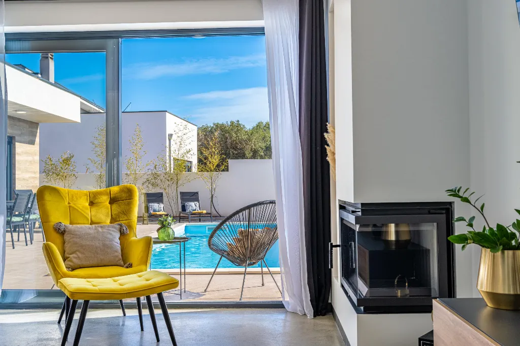 2-Bedroom Villa with Pool in Pula (Sleeps 5)
