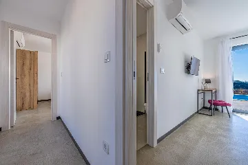 2-Bedroom Villa with Pool in Pula (Sleeps 5)