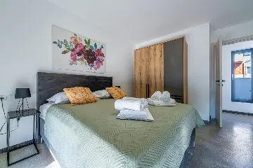 2-Bedroom Villa with Pool in Pula (Sleeps 5)