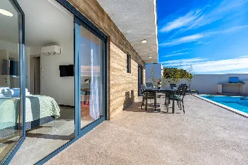 2-Bedroom Villa with Pool in Pula (Sleeps 5)