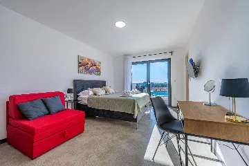 2-Bedroom Villa with Pool in Pula (Sleeps 5)