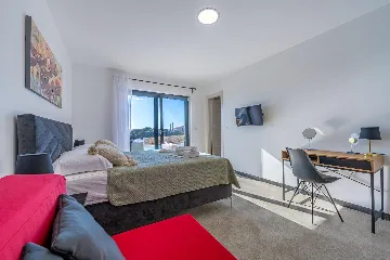 2-Bedroom Villa with Pool in Pula (Sleeps 5)