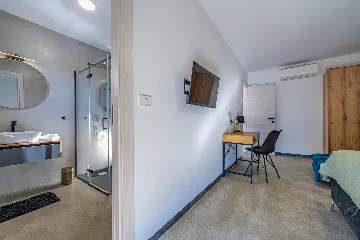 2-Bedroom Villa with Pool in Pula (Sleeps 5)