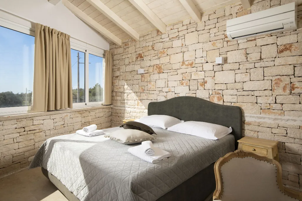 4-Bedroom Villa with Heated Pool in Rovinjsko Selo