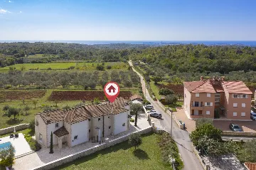 4-Bedroom Villa with Heated Pool in Rovinjsko Selo