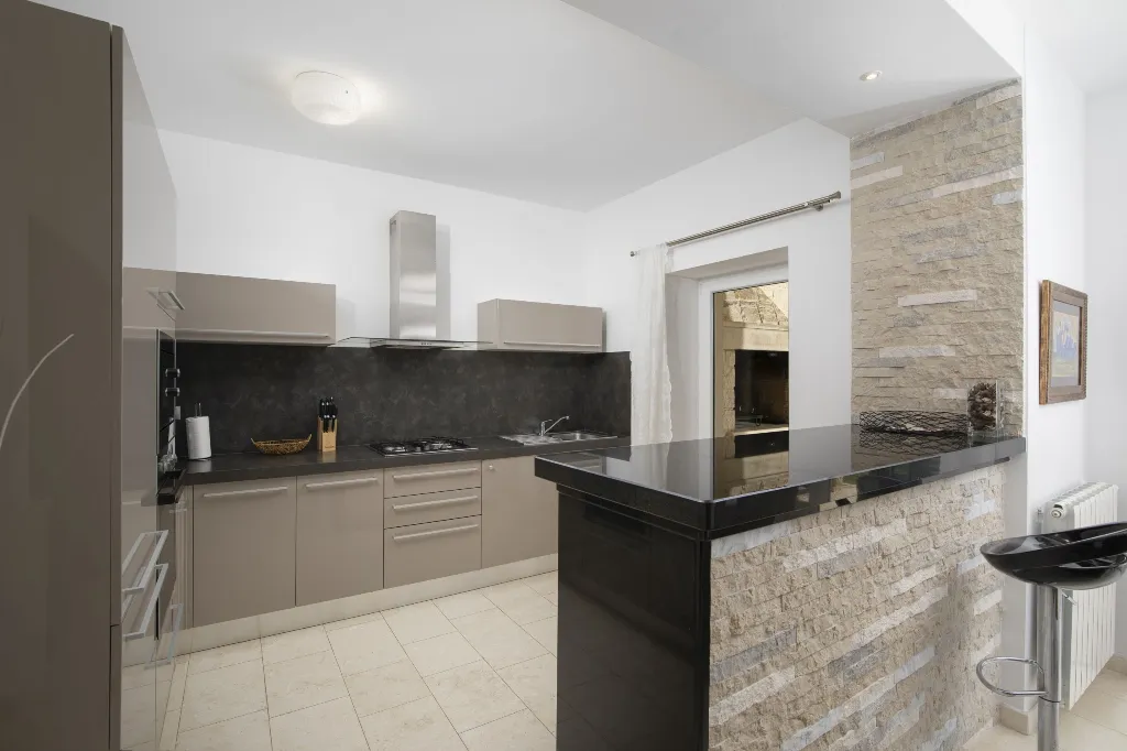 4-Bedroom Villa with Heated Pool in Rovinjsko Selo