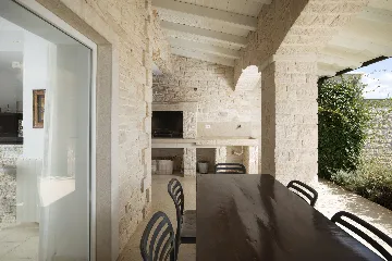 4-Bedroom Villa with Heated Pool in Rovinjsko Selo