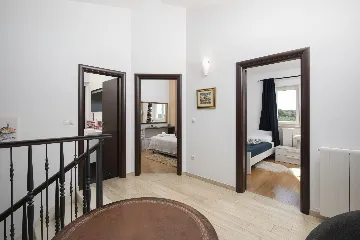 4-Bedroom Villa with Heated Pool in Rovinjsko Selo