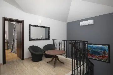 4-Bedroom Villa with Heated Pool in Rovinjsko Selo