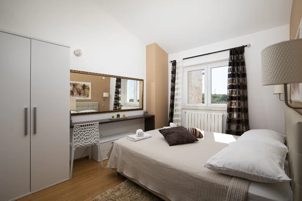 4-Bedroom Villa with Heated Pool in Rovinjsko Selo