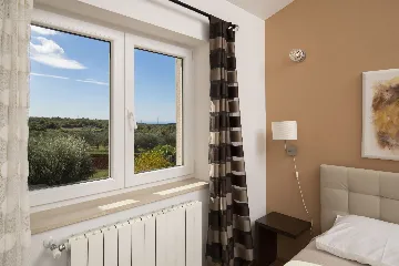 4-Bedroom Villa with Heated Pool in Rovinjsko Selo